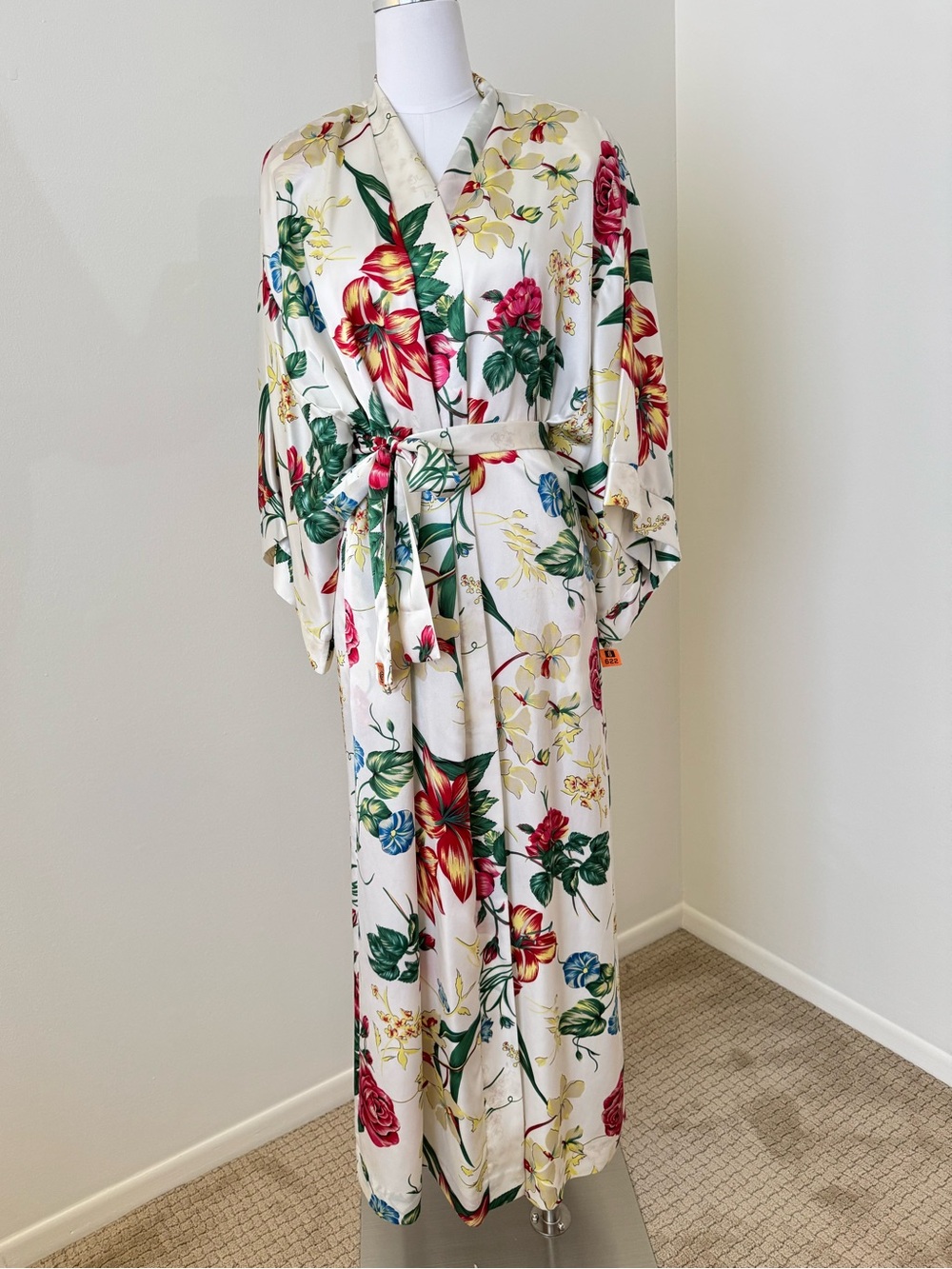 Vintage Natori White Floral Satin Kimono Maxi Robe Belted Duster Size S
